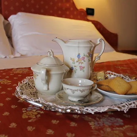 Antica Locanda Il Sole 호텔 3*