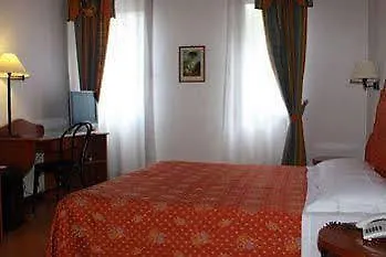 Antica Locanda Il Sole 호텔 3*