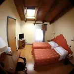Hotel Antica Il Sole 3*