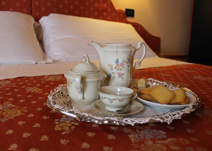 Antica Locanda Il Sole 호텔 3*