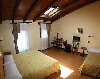 Antica Locanda Il Sole 호텔 3*